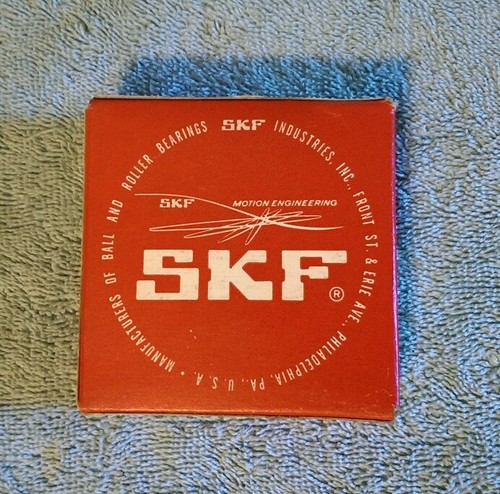 SKF 1207 J Bearing  - Picture 1 of 3