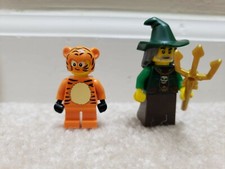 Lote de 2 Lego Cachorro de Tigre Disfraz Niña y Brujo Disfraz Chico BAM Halloween Nuevo
