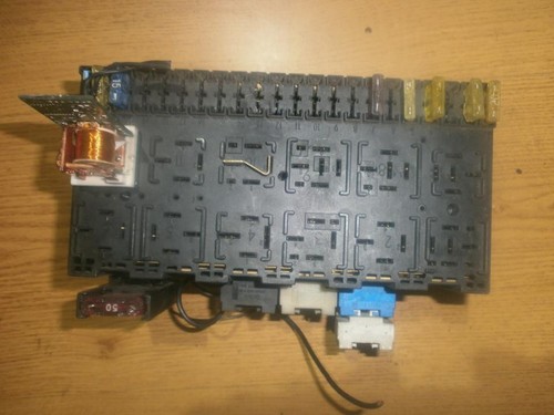 357937039 Sicherungskasten Steuergerät  Volkswagen Golf DE17097-37