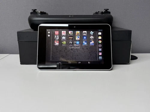 Rare Boxed WikiPad Boxed 7" Gaming Tablet Android  With Controller 