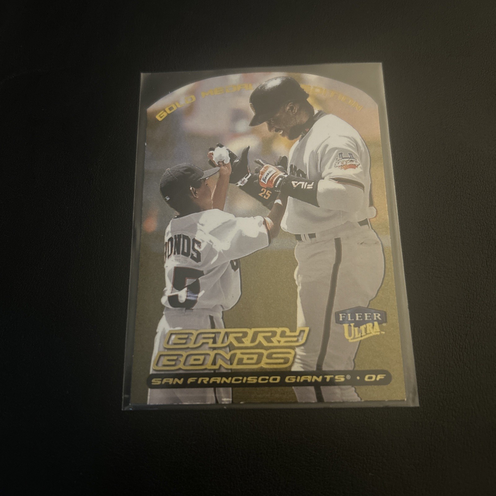 2000 Ultra #90G Barry Bonds Gold Medallion