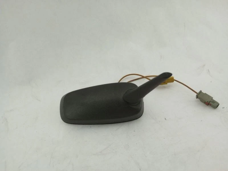 Saab 9-3 Roof Mounted Radio Antenna Fits 2003-2011 2004 2005 2006 07 08 09 10 11 - Image 3 of 4