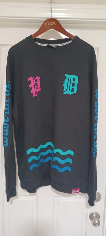 Sudadera de Colección Rara Delfín Rosa Para Hombres 2X-Grande Negra Gráfica Crew Pullover Foto 2 de 4