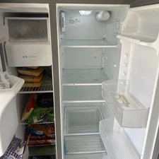 Used Frididaire Refrigerator Works Great Only 3yrs Old
