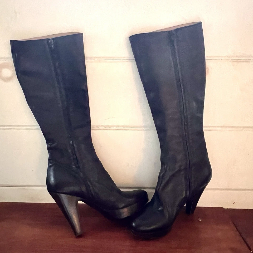 Botas hasta la rodilla de cuero L’autre Chose tacón alto talla 38 negras hechas en Italia Foto 2 de 4