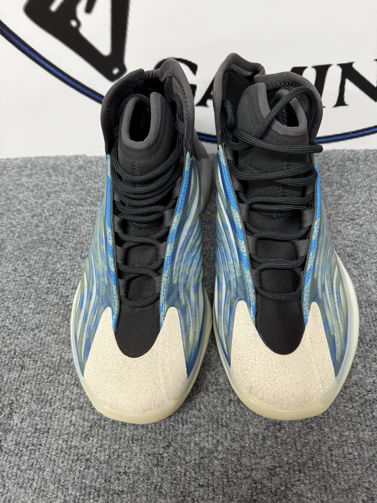 SAOLA Adidas Yeezy QNTM "Frozen Blue" Taglia 11 OTTIME CONDIZIONI SENZA SCATOLA Spedizione gratuita!