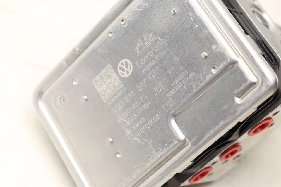 2017-2020 AUDI A3 QUATTRO - ABS PUMP / Module UNIT 5Q0614517GA - Image 4 of 4