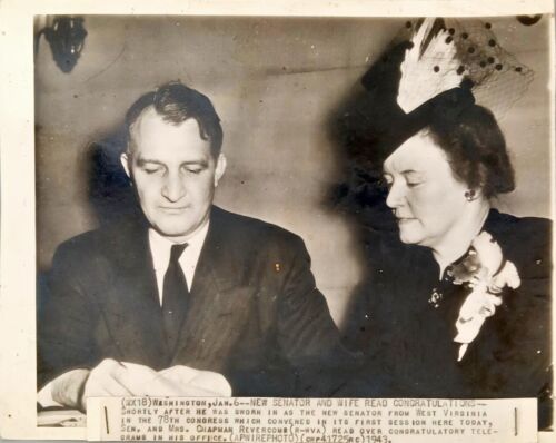 Washington DC Senator & Wife Read Congratulations Asst Press AP Photo 8x11 1943 - Picture 1 of 2