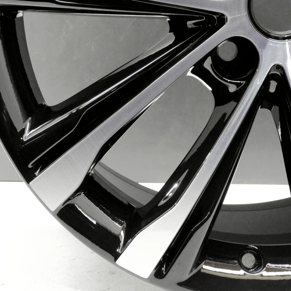 VAUXHALL INSIGNIA ULTIMATE 18" ALLOY WHEEL RIM DIAMOND CUT OP00121 GENUINE X1 - Image 4 of 4