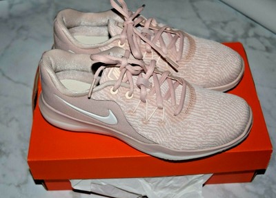 flex supreme tr 6 sneaker