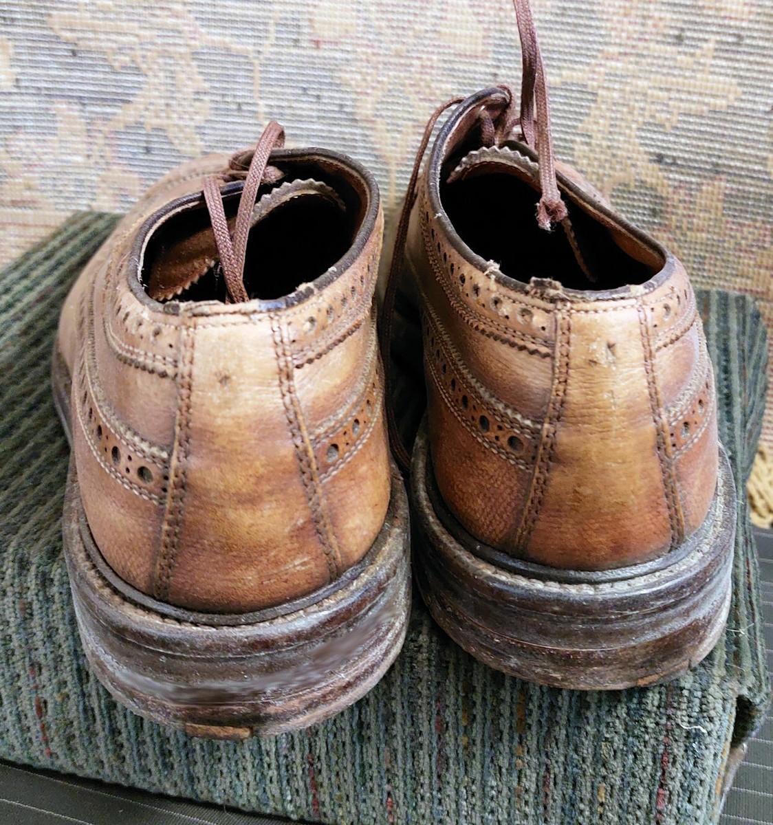Vintage Brown Wingtip Long Wing Men's Shoes Vintage Brown Wingtip Long Wing Men's Shoes