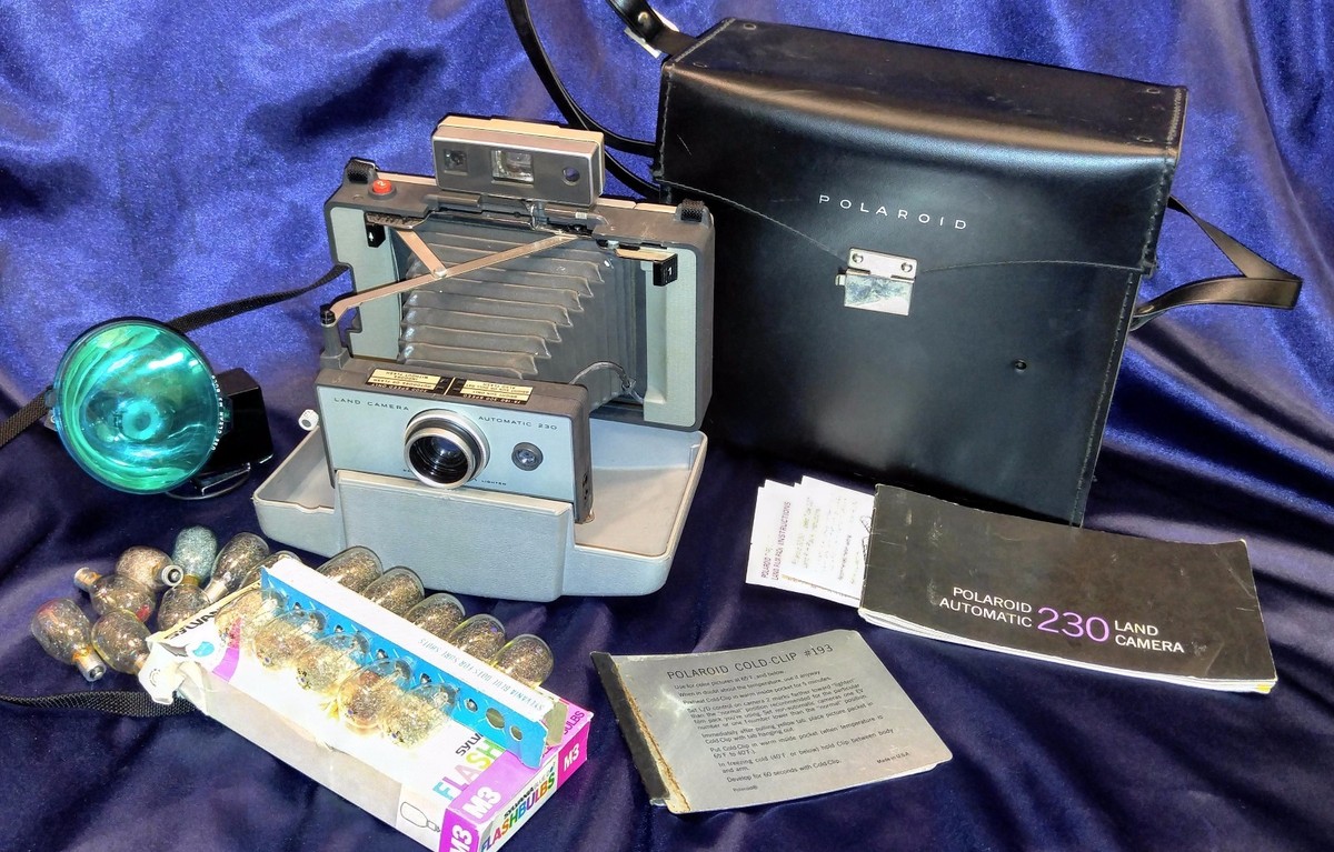 ポラロイド２３０ランドカメラ　オートマチック Polaroid Land Model 230 - Camera-wiki.org - The free camera
