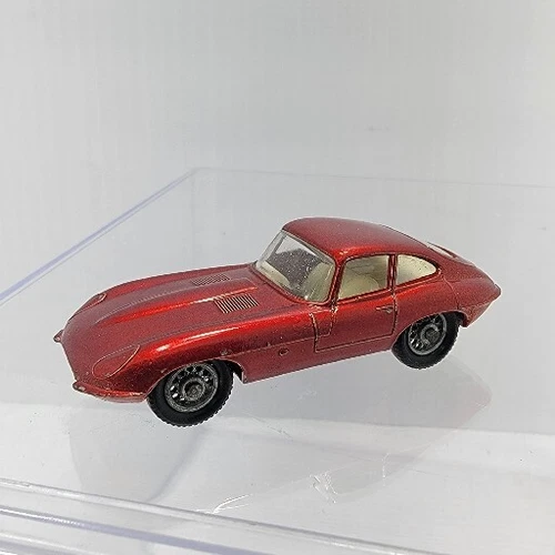 Vintage Matchbox Lesney No. 32 Jaguar E Type Red Diecast Toy Car Lesney England