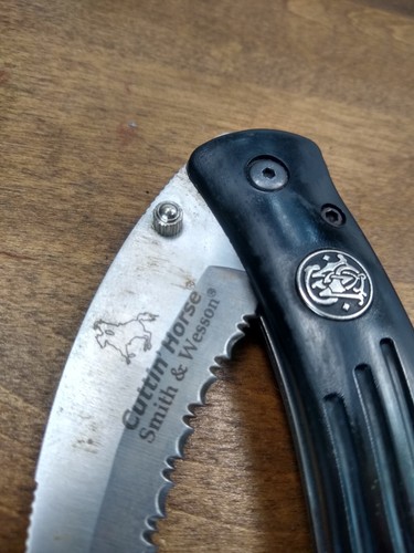 Smith & Wesson Cuttin Horse Hawkbill Serrated Knife - Picture 6 of 6