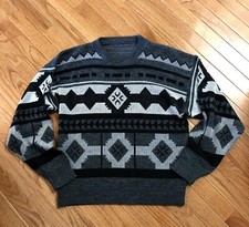 Men  s M Medium Vintage Style Sweater