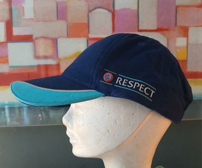 Seltene UEFA Respect Mütze, unbenutzt
