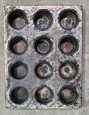 Chicago Metallic 552D Heavy Duty 12 Cup Muffin Cupcake Pan  12 1/2 x 16 1/2"