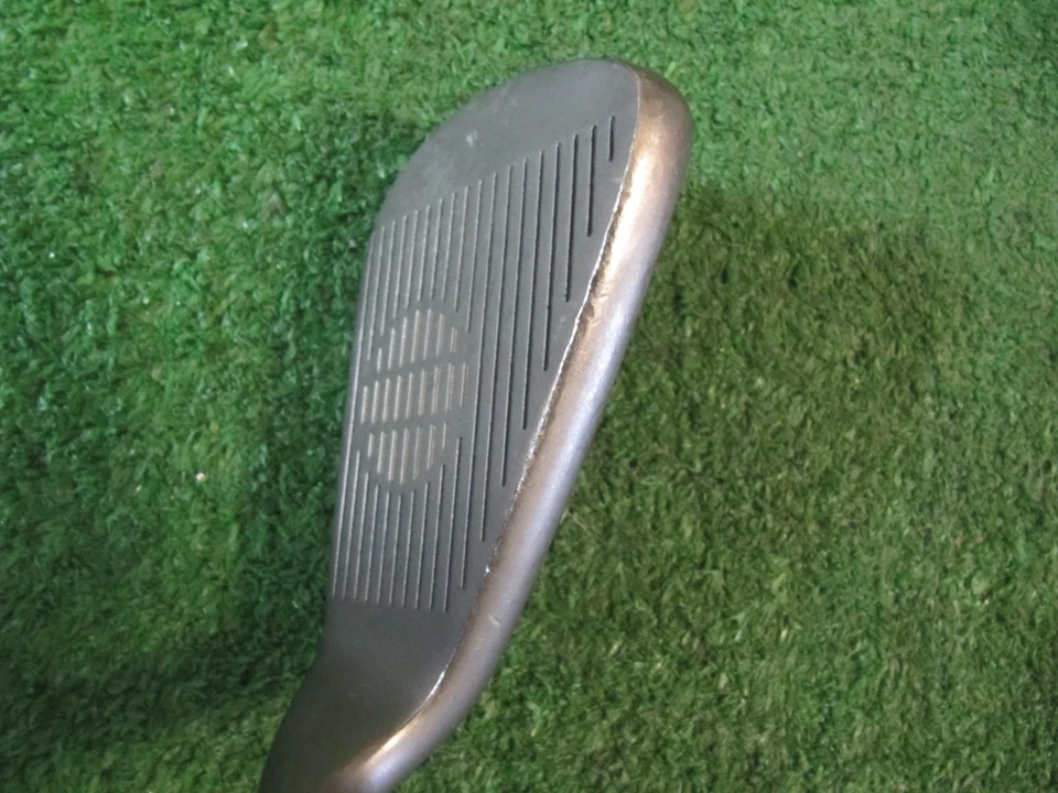 TOMMY ARMOUR Ti-100 TITANIUM 6 IRON, ARMOUR Ti-100 REGULAR FLEX GRAPHITE SHAFT - Image 4 of 4