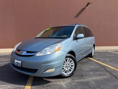 2008 Toyota Sienna XLE Minivan 4D