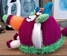 Hand Knitted Multi-Coloured Tucan Tea Cosy For A Medium Teapot (4 - 6 CUP)