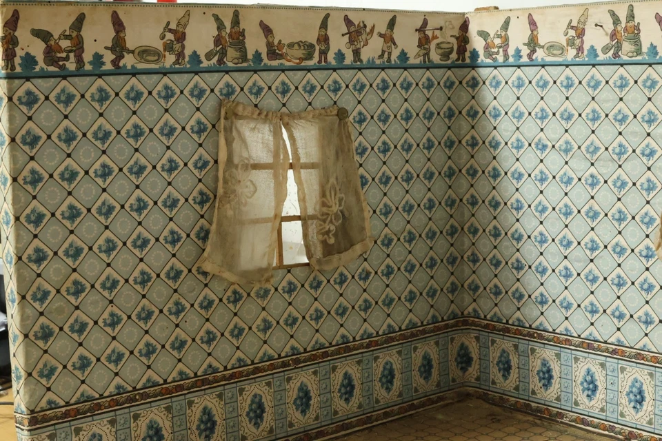 Altes Puppenstube Gehäuse Puppenküche Gründerzeit 1900 Puppenhaus 56x42cm Zwerge - Bild 4 von 4