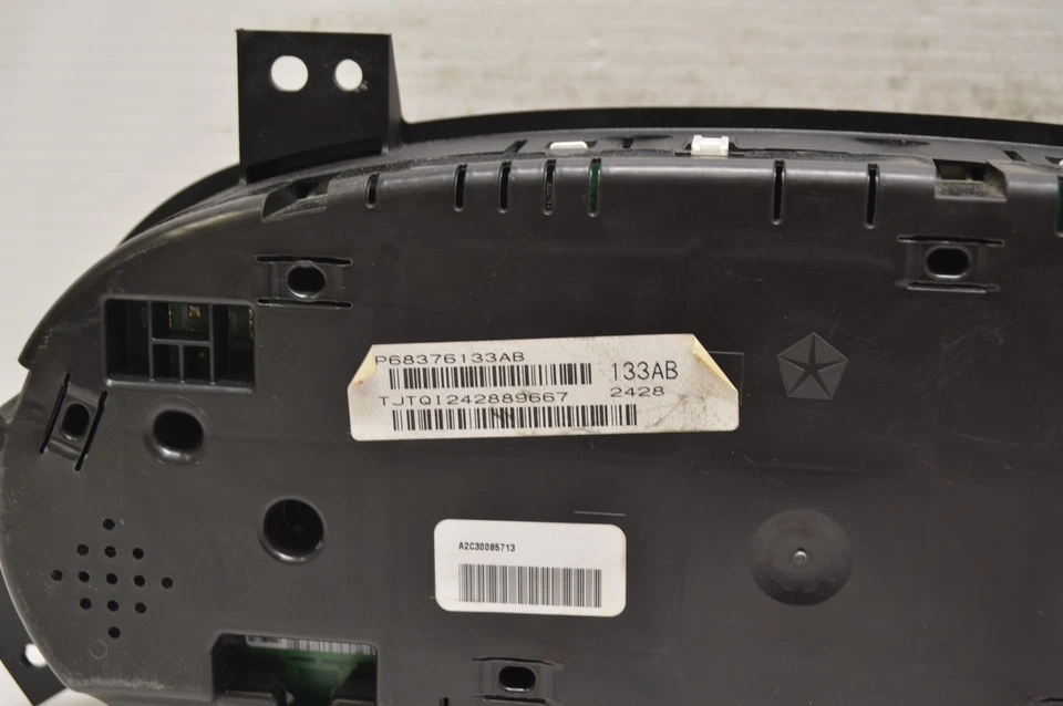 Cuadro de instrumentos velocímetro Dodge Grand Caravan 2014-2020 87 k millas FF7 014 Foto 3 de 4