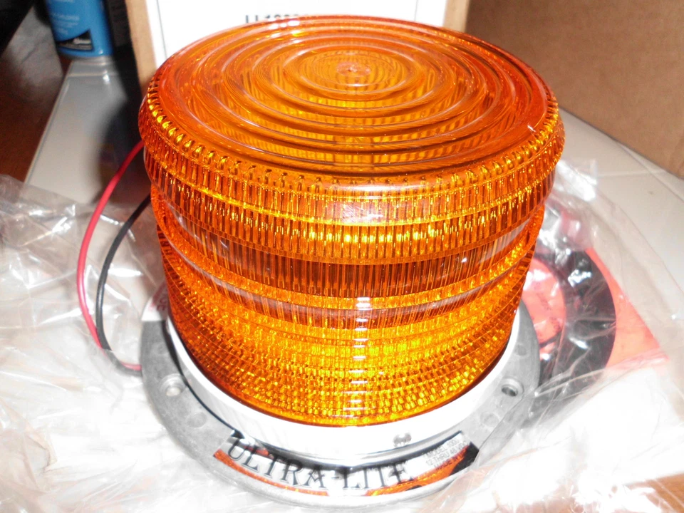 New Code 3 Ultra lite LL1000 Strobe Beacon - Image 2 of 3