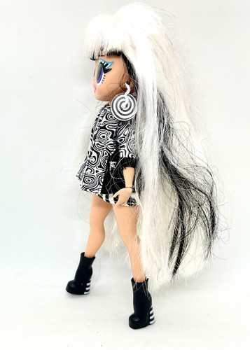 LOL Surprise OMG Fashion Doll - GROOVY BABE - Accessories As Pictured - Picture 3 of 4
