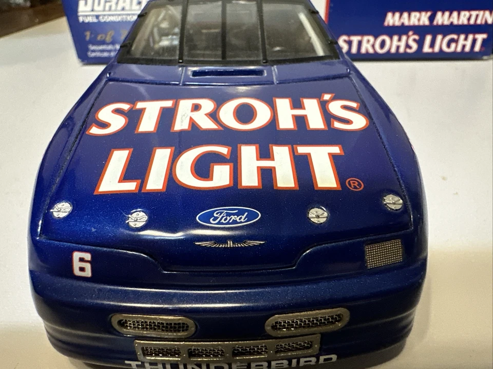 MARK MARTIN 1989 TEAM CALIBER OWNERS #6 STROH'S LIGHT FORD THUNDERIBRD SIGNED - Image 3 of 4