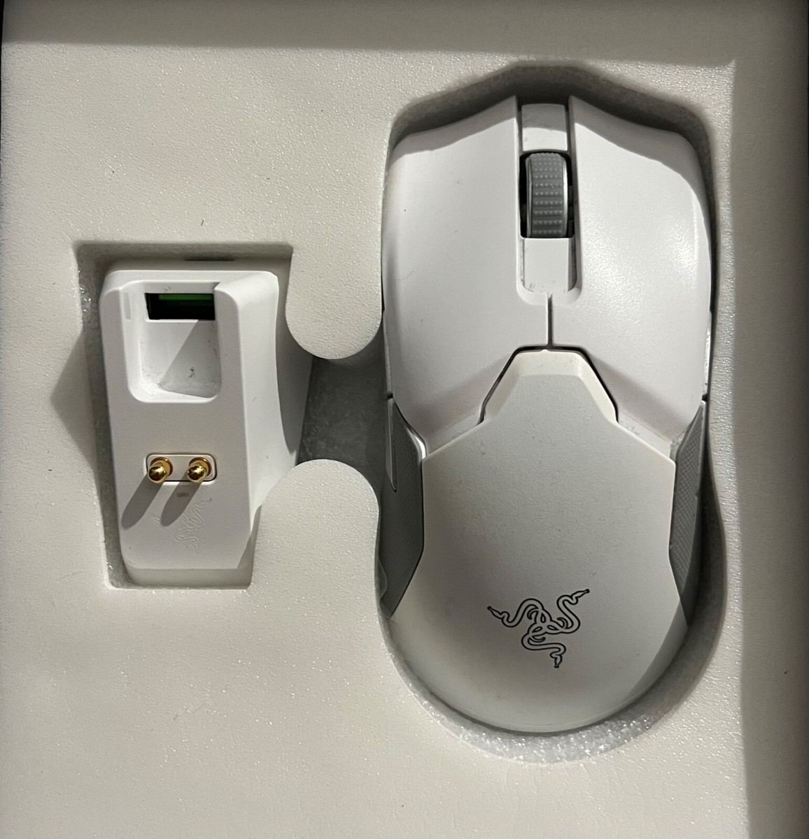 RAZER VIPER ULTIMATE White Wireless Gaming Mouse & RGB RAZER VIPER ULTIMATE White Wireless Gaming Mouse & RGB