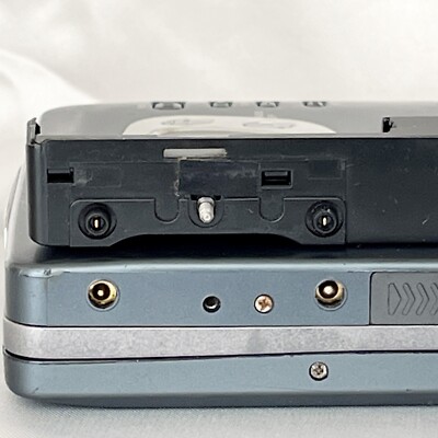 SONY WM-GX622 1996 W/Accessories Recording Walkman Cassette Player