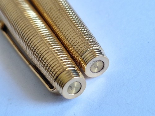 Fountain Pen PARKER 75 INSIGNIA CISELE CROSS-HATCH IN GOLD with 18k GOLD NIB F - Picture 9 of 19