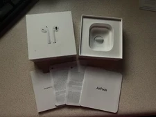 Apple Airpods Wireless Charging Case Retail BOX ONLY. A1938