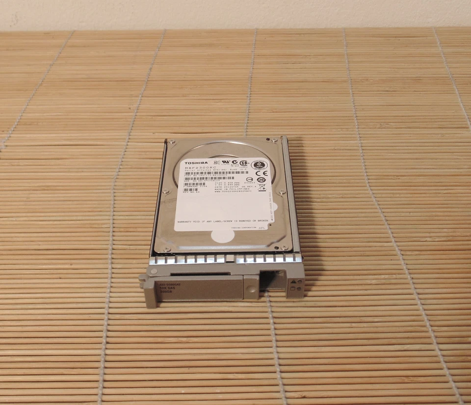 Cisco A03-D300GA2 300GB 6Gb SAS 10K RPM SFF sled mounted HDD - Bild 1 von 1