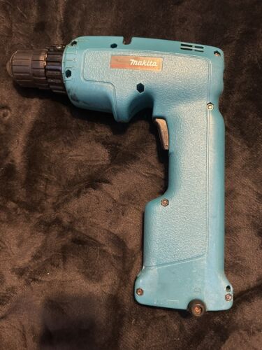 JUEGO DE HERRAMIENTAS MAKITA 12V - 3 taladros inalámbricos - 1 ángulo recto, 2 controladores - 6011D, 6095D - Imagen 6 de 11