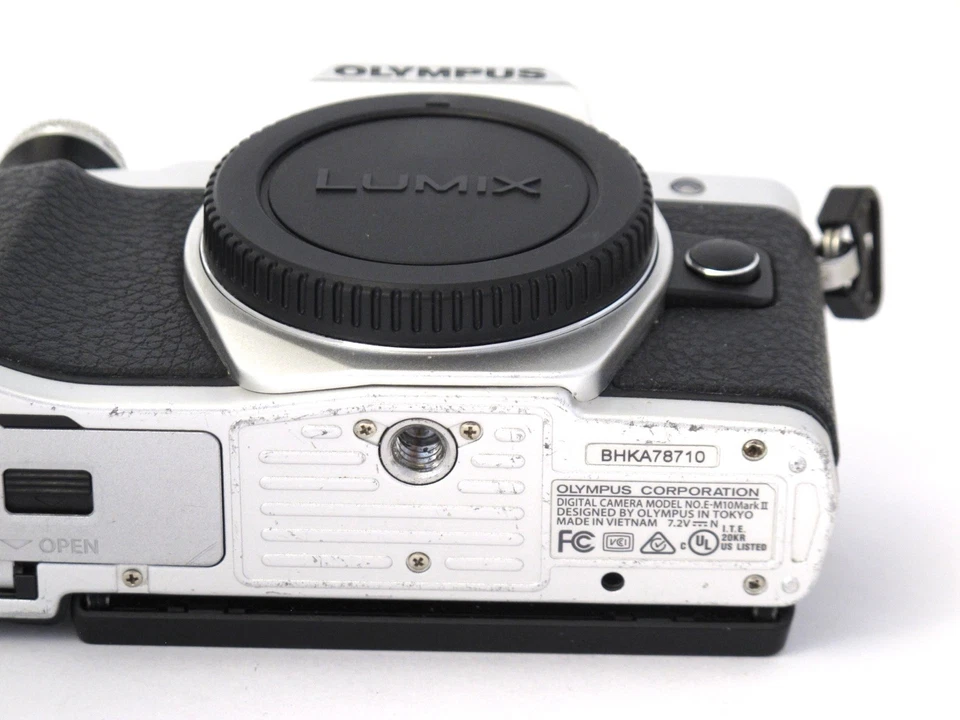 Olympus OM-D E-M10 Mark II system camera 7,400 shots warranty 1 year - Image 3 of 4