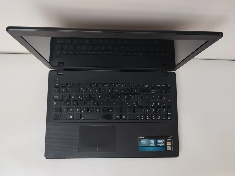 NOTEBOOK ASUS F552E AMD A4-5000 6GB RAM 500GB HD WIN10 WEBCAM - Immagine 4 di 4