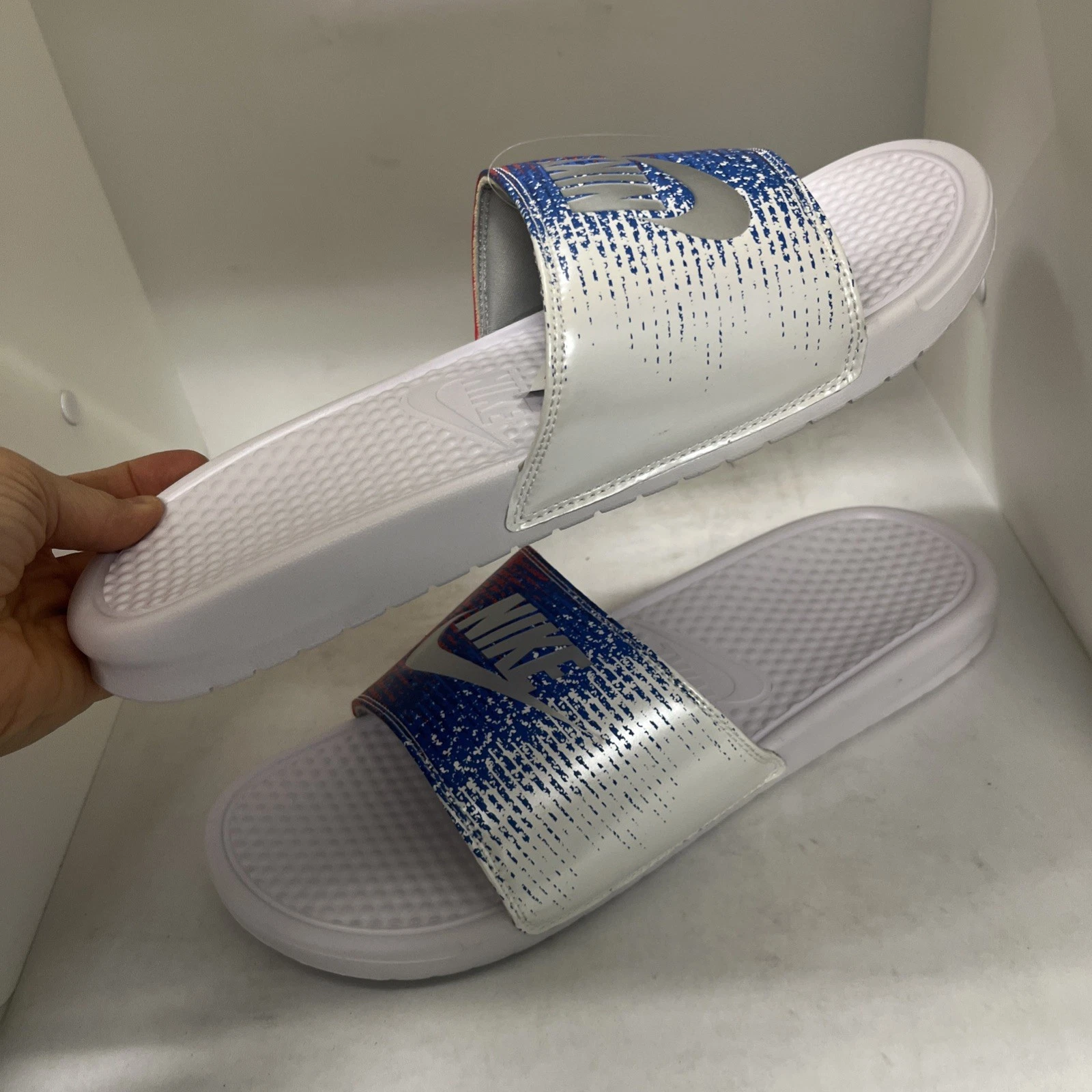 Nike Mens Bennasi Offcourt Slides Red Blue White AQ7983-100 Size 13 @BoxNo.28