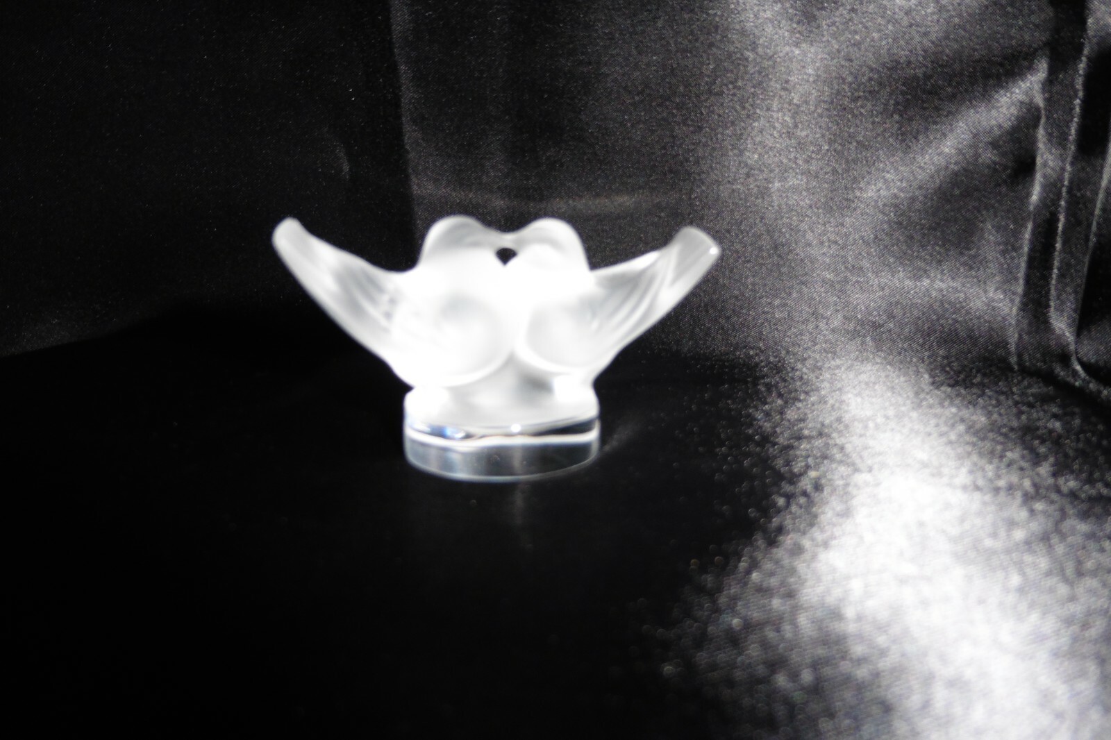 Lalique Crystal Love Birds Figurine Glass 2 Kissing Birds Signed France