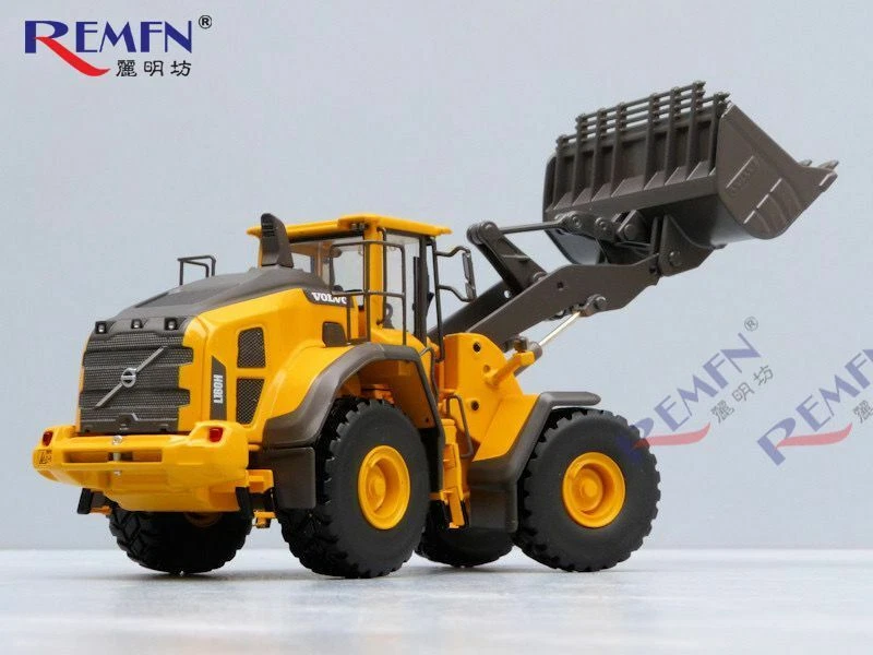 Motorart Volvo L180H Wheel Loader 1/50 Scale Diecast Model New in Original Box - Image 2 of 4