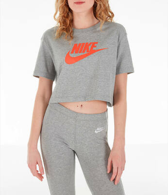 nike women's round neck cropped tops