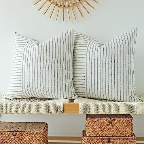 and Beige Patchwork Farmhouse Pillow Covers 18x18 Inch, Pack 18 x 18-Inch Grey - Bild 1 von 7