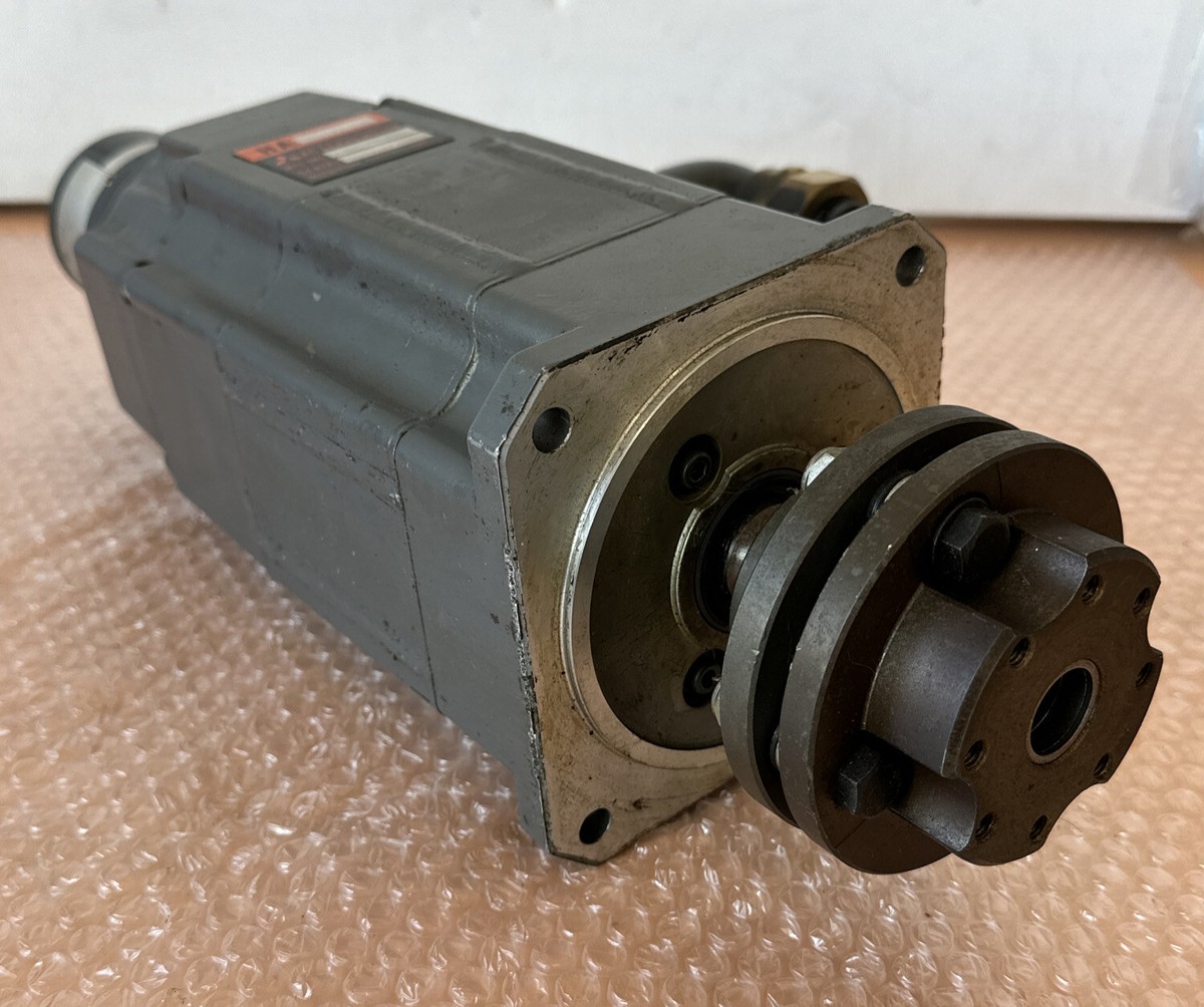 Mitsubishi AC Servo Motor HA-80CB-S Z637262 W/ Encoder Mitsubishi AC Servo Motor HA-80CB-S Z637262 W/ Encoder