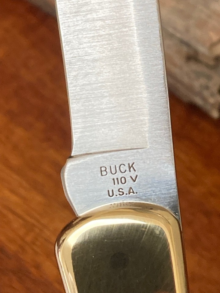 Buck Knife 110 Vintage (1989) Grooved Brass frame w/Buck OEM Sheath