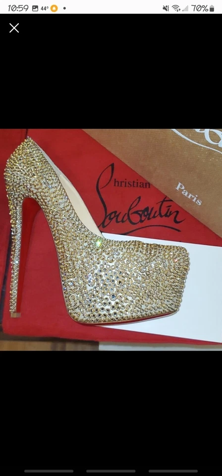 Bombas Louboutin narciso strass 160 cristales de Swarovski Foto 4 de 4