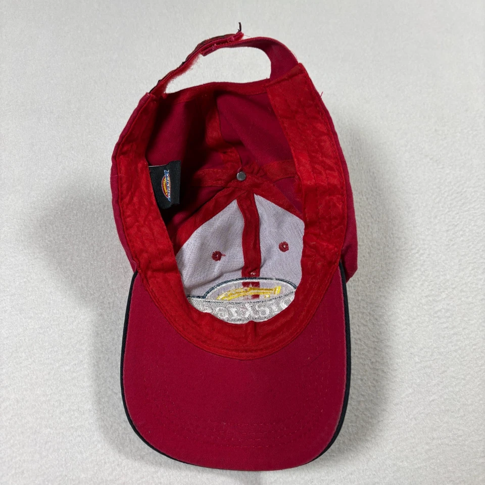 Gorra de béisbol Dickies roja negra con logotipo ropa de trabajo ajustable estilo vintage Foto 4 de 4