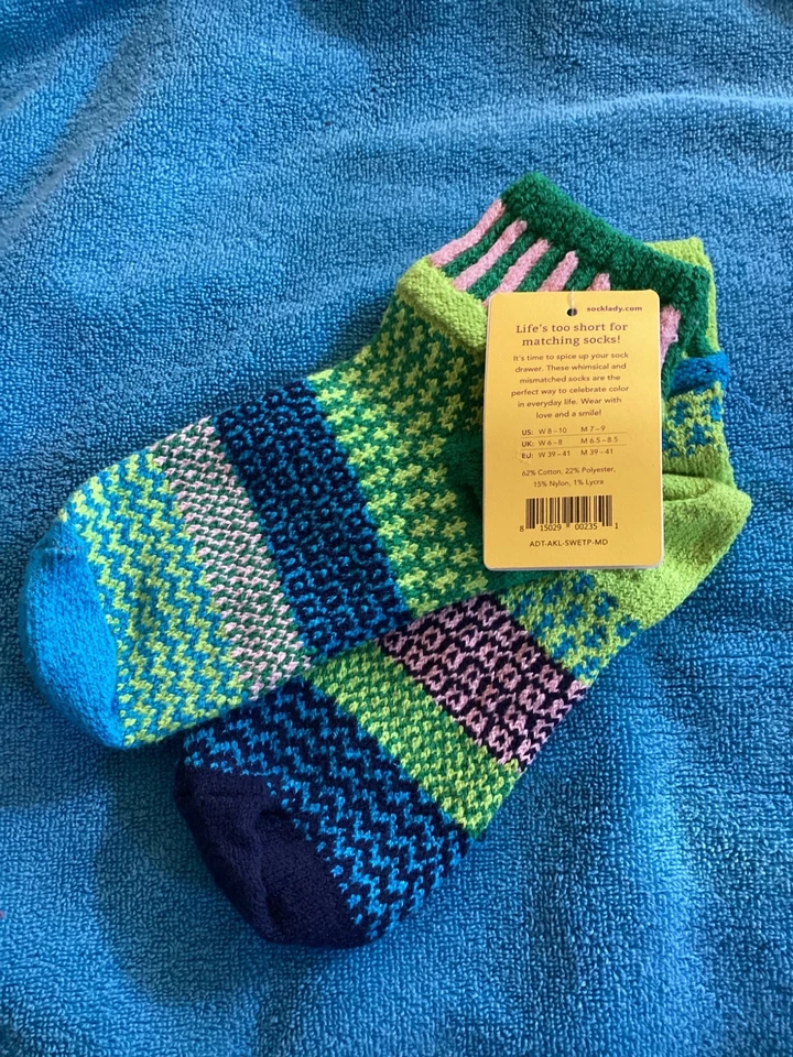 Nuevo con etiquetas Calcetines Solmate Talla M Mujer 8-10 Hombre 7-9 Dulce Guisante Tobillo Desajuste Arte Foto 2 de 2