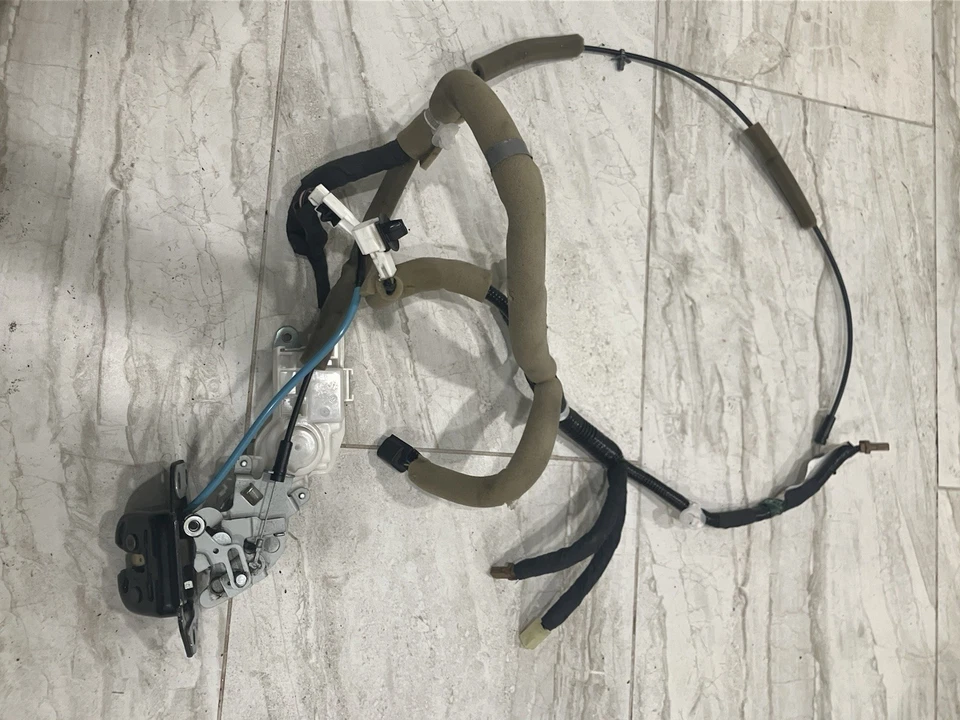 14-17 Nissan Versa NOTE Hatchback Power Latch Assembly Lock Liftgate Release - Image 2 of 4