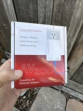 Plaster Networks AV200 Powerline AV Ethernet Adapter