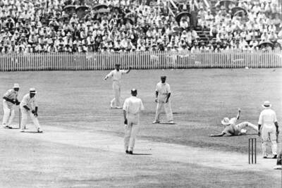 The Incident That Put England In A Winning Position 1933 Old Cricket Photo